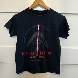 Boys Medium or Women’s Small Star Wars Kylo REN First Order T-shirt